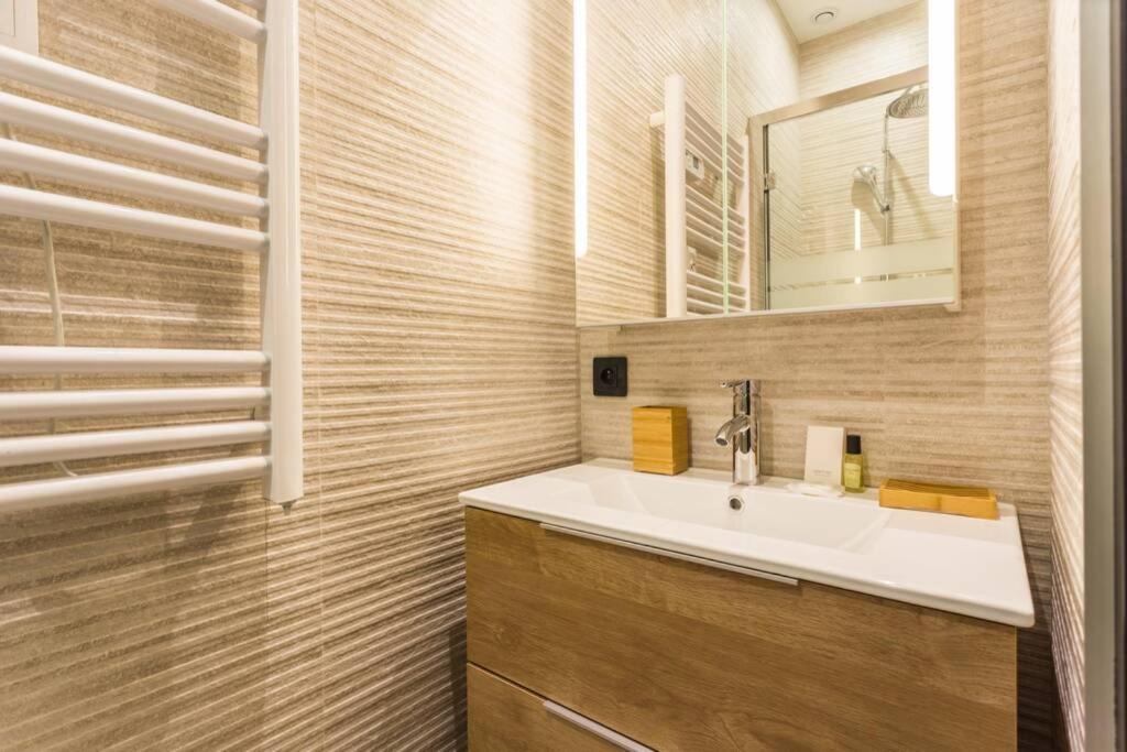Hsh Alexandre Dumas Lovely Apartment 2Br-6P Paris Exterior photo
